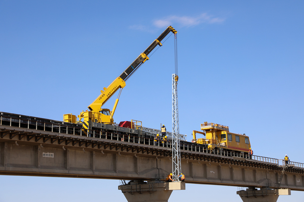 内蒙古锡林郭勒：太锡铁路建设有序推进