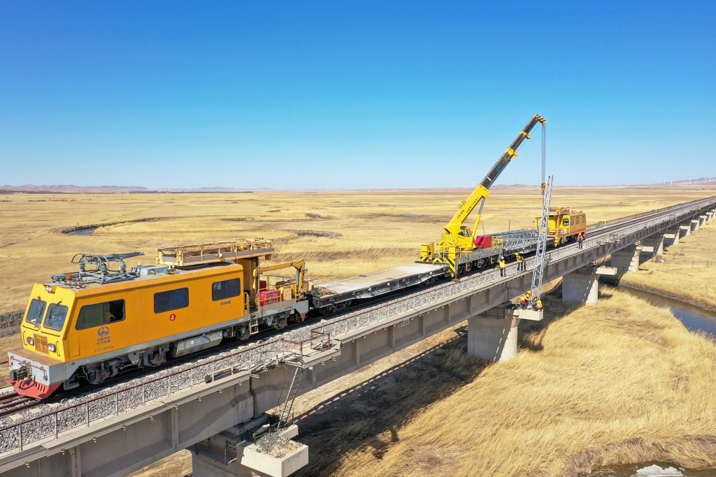 内蒙古锡林郭勒：太锡铁路建设有序推进