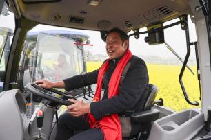 江西瑞昌：农机上门助春耕