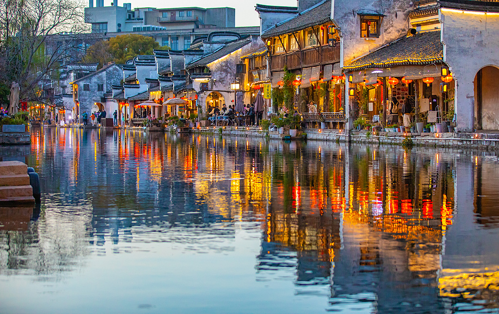 浙江湖州：南浔古镇灯火阑珊