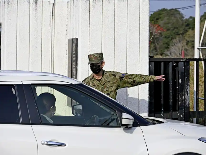 日本警视厅对强闯我驻日使馆不法之徒所属部队驻地等展开搜查
