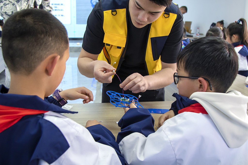 湖北恩施：红色教育研学点亮“春假”