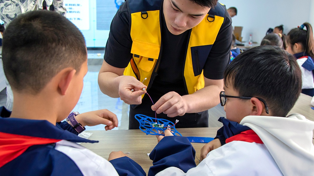 湖北恩施：红色教育研学点亮“春假”