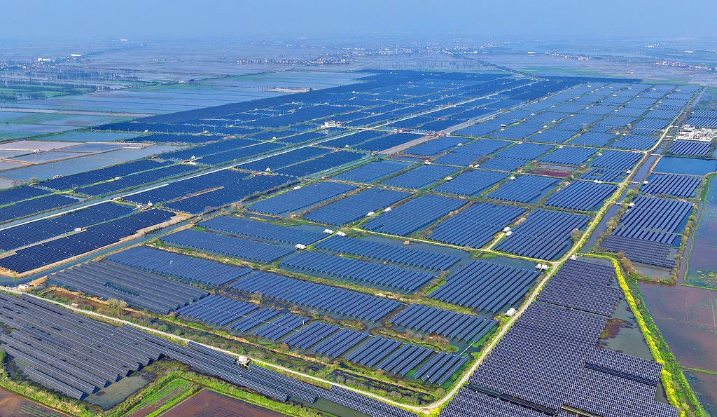 江西南昌：乡村光伏基地鳞次栉比