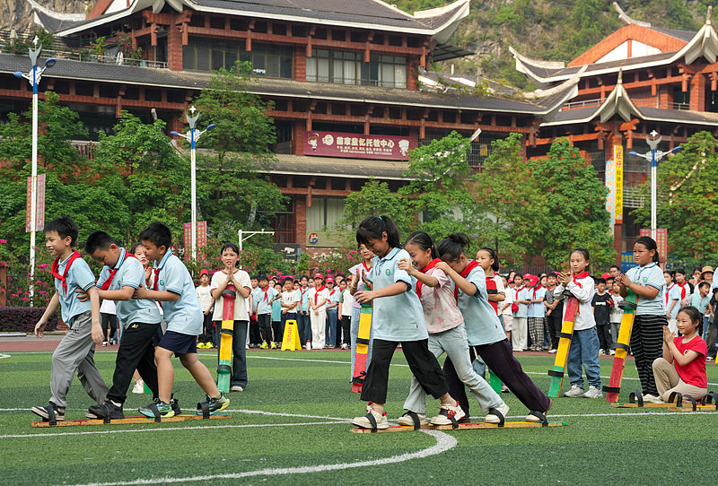 广西融水：群众排练节目迎接“三月三”