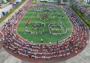 广西融水：群众排练节目迎接“三月三”