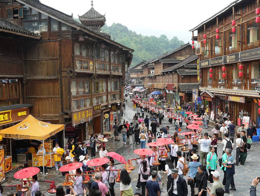 贵州黎平：侗族同胞欢度“谷雨节”