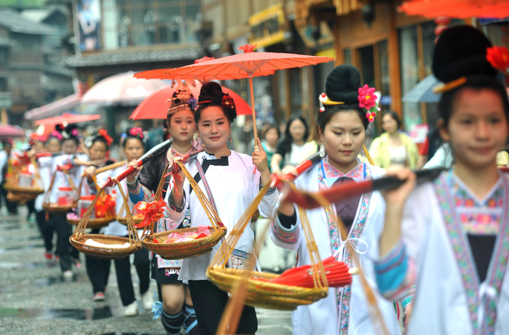 贵州黎平：侗族同胞欢度“谷雨节”