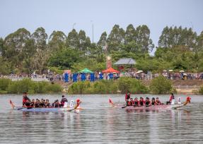 海南东方：三月三龙舟赛精彩纷呈