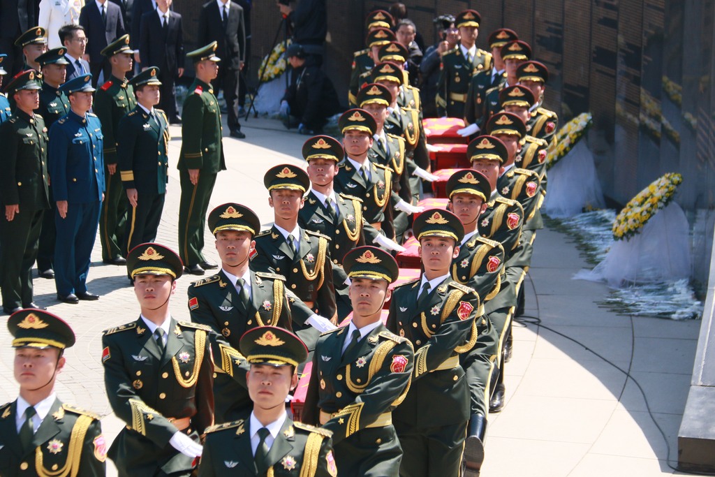 第十三批在韩中国人民志愿军烈士遗骸在沈阳安葬