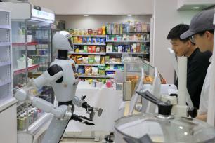 北京：机器人“入职”便利店