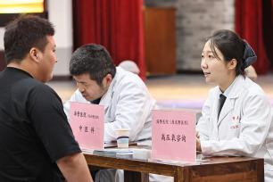 浙江嘉兴：便民巡诊义诊进乡村