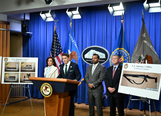 提前订房、持枪冲场 美检方披露白宫记协晚宴枪手作案轨迹