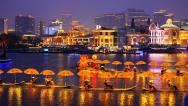北京：“金龙巡游”表演点亮夏夜