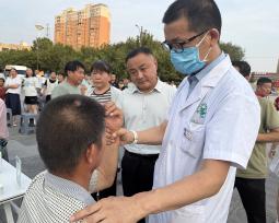 陕西渭南：中医夜市惠民生