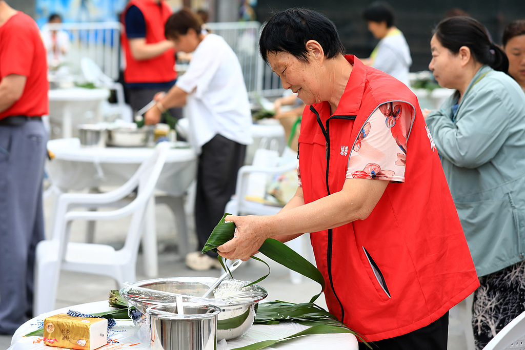 江苏淮安：粽叶飘香迎端午