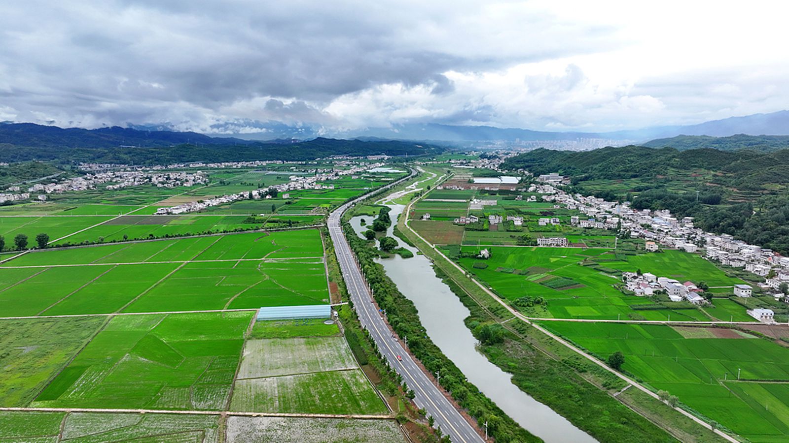 湖北房县：蓄水工程保障农田灌溉