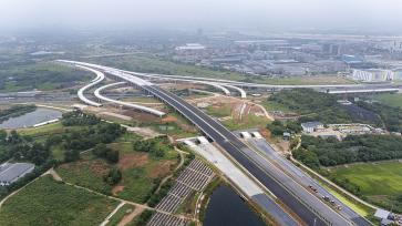 浙江金华：建武高速公路兰溪枢纽建设正酣