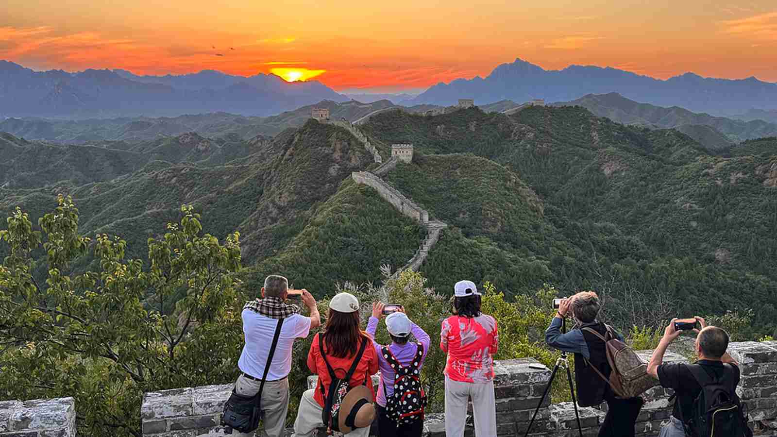 河北承德：金山岭长城夕阳美如画