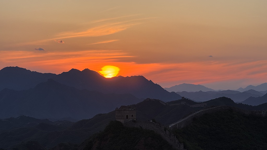 河北承德：金山岭长城夕阳美如画