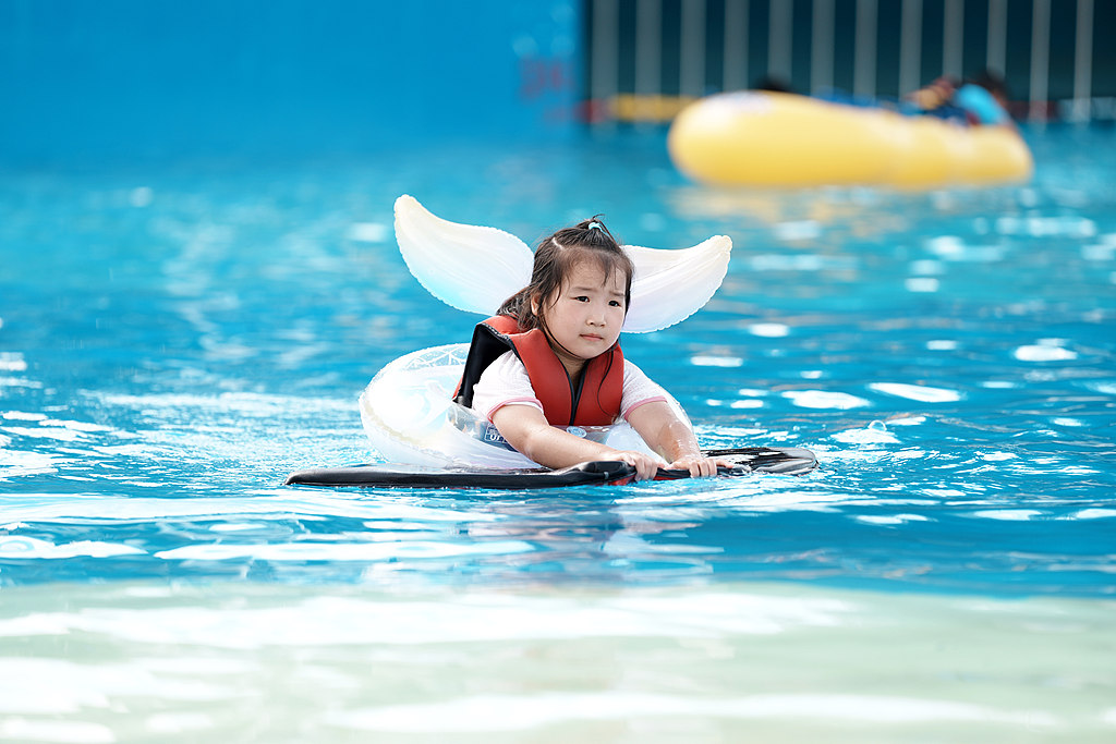 江西峡江：高温天气催生夏日经济