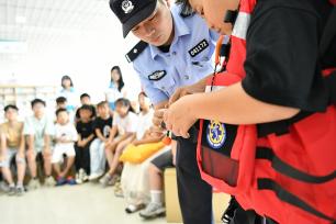 安徽阜南：暑期托管班开展防溺水宣传活动