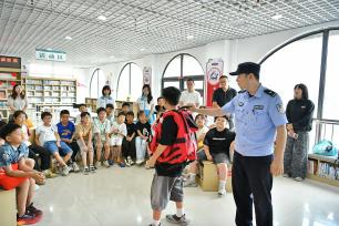 安徽阜南：暑期托管班开展防溺水宣传活动
