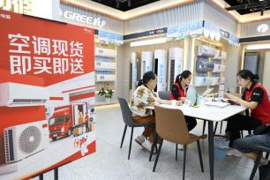重庆：消费者选购消暑电器