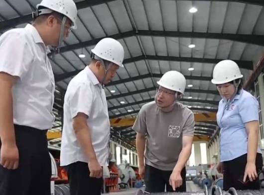 【树立和践行正确政绩观】直面问题抓整改 推动学习教育走深走实