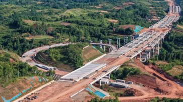 四川眉山：天眉乐高速公路建设稳步推进
