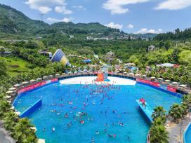 贵州贵阳：“清凉经济”激活夏日消费热潮
