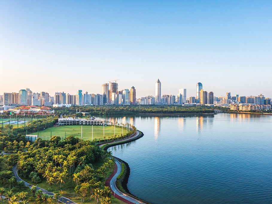 高质量发展：新时代中国发展的鲜明标识（深入学习贯彻习近平新时代中国特色社会主义思想·《习近平谈治国理政》第一至五卷通读）