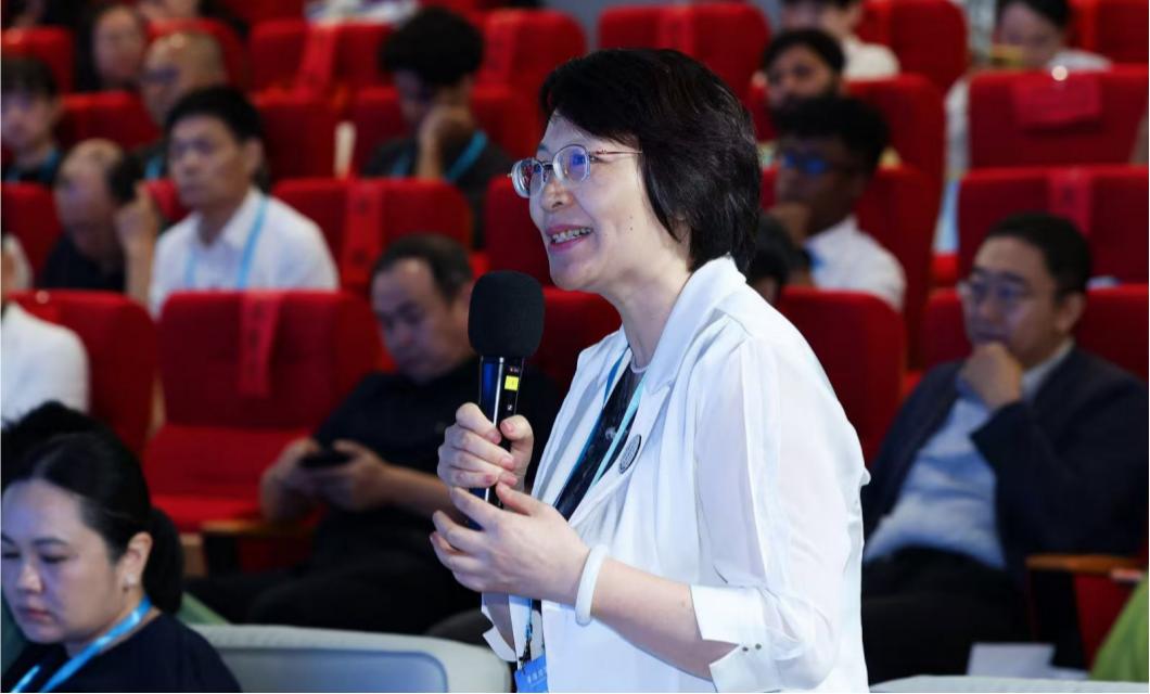 天津轻工职业技术学院党委书记李云梅分享鲁班工坊的发展历程和办学特色