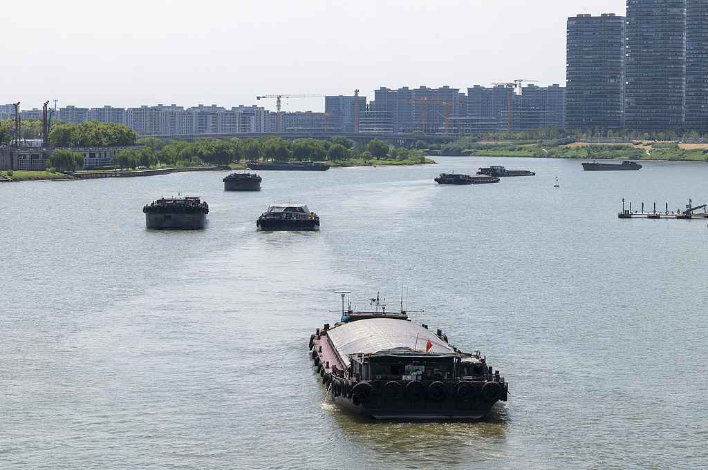 浙江兰溪：内河航道运输繁忙