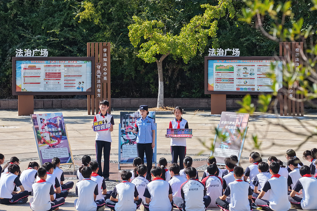 江苏宝应：法治宣讲进校园
