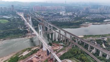 重庆：成渝中线高铁全线无砟轨道完工