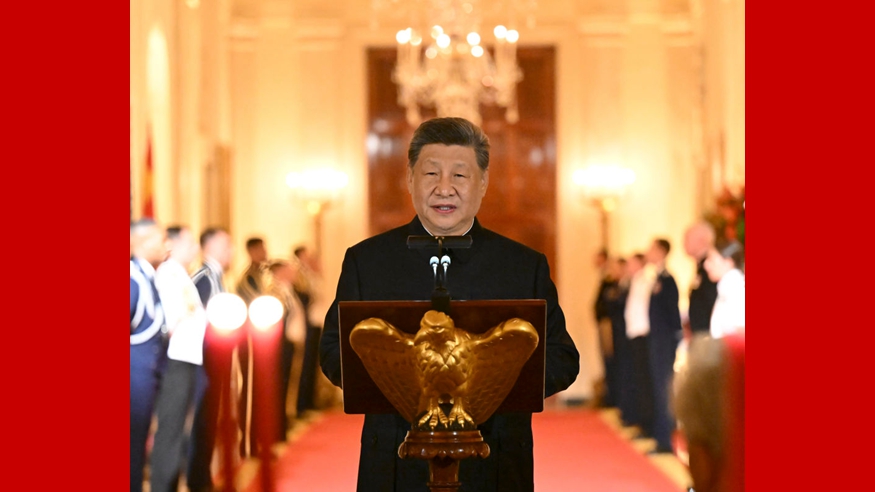 习近平和彭丽媛出席特朗普总统夫妇举行的欢迎宴会