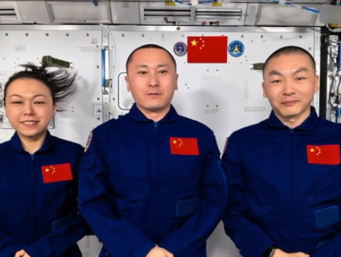 视频丨神二十三乘组从“天宫”送来的中秋祝福，请查收！