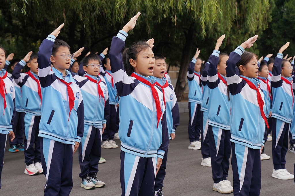 河南沁阳：烈士纪念日缅怀先烈
