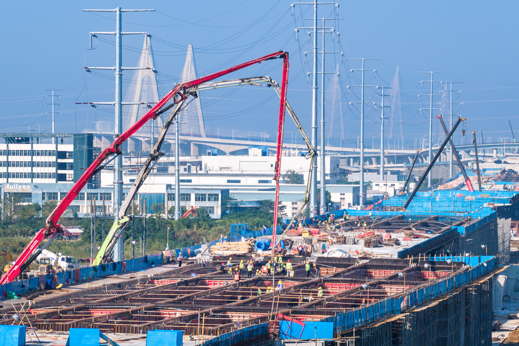 安徽马鞍山：巢马城际铁路建设忙