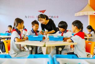 湖南新田：人工智能点亮学生科技梦
